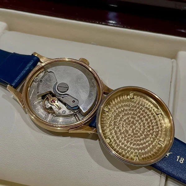 1960 RARE Genuine Preowned King Saud Special Edition Gold Antichoc - Image 3