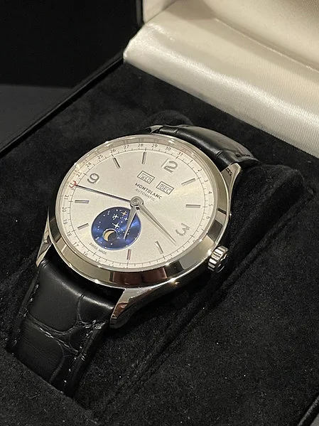 Preowned MONTBLANC Heritage Triple Date Moonphase - Image 6