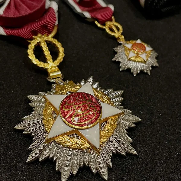 RARE Sharif Hussein Bin Ali  Independence Medal Set - Image 6