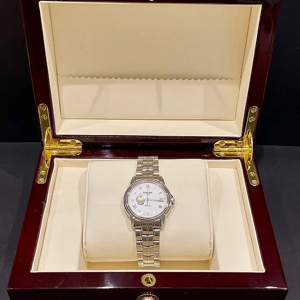 Genuine Preowned Tissot Special Edition Government Of The United Arab Emirate - Image 2