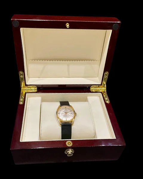 Preowned Royal Swiss Gem - Al Sultana 1971 King Hussain Bin Talal - Image 4