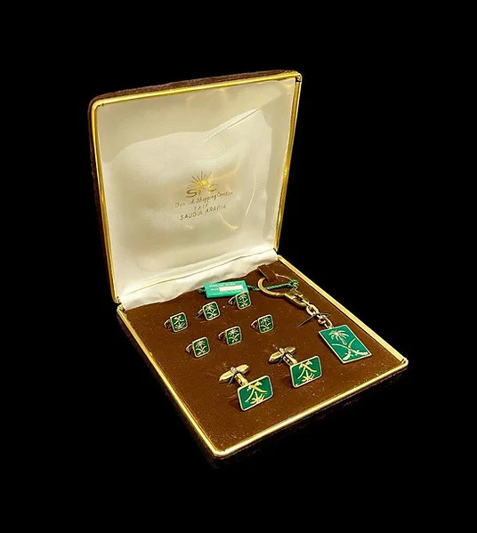 Preowned Royal Accessories Set KSA -Silver SFC Royal Special Order