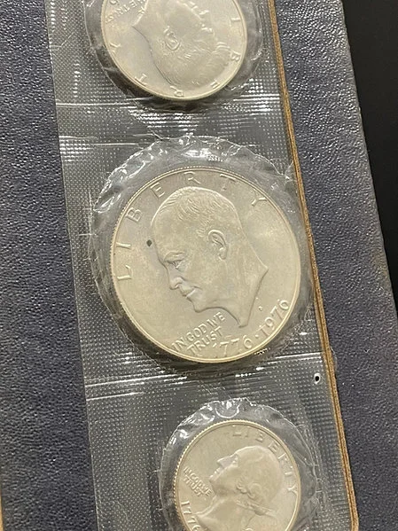 Fine Silver Proof Set USA - 1,1/2,1/4 Dollar Liberty 1979 - Image 4