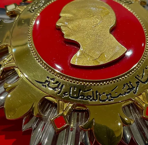 Rare Royal Order King Hussein Medal For Distinguished Giving - Al Tamaeoz - Image 7