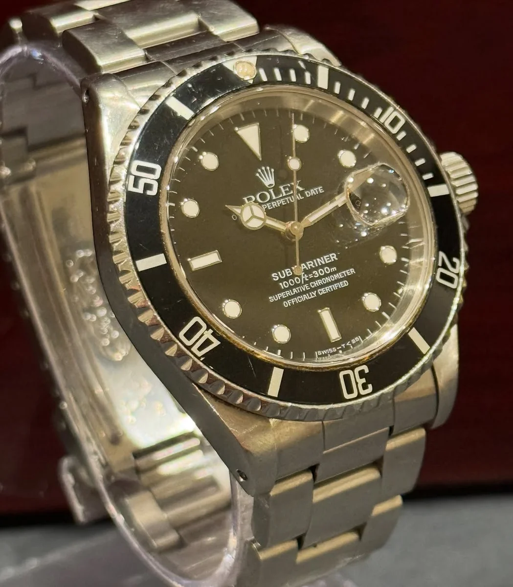 The Legendary Rolex Submariner Ref.16610 X Serial 1991 - Image 3