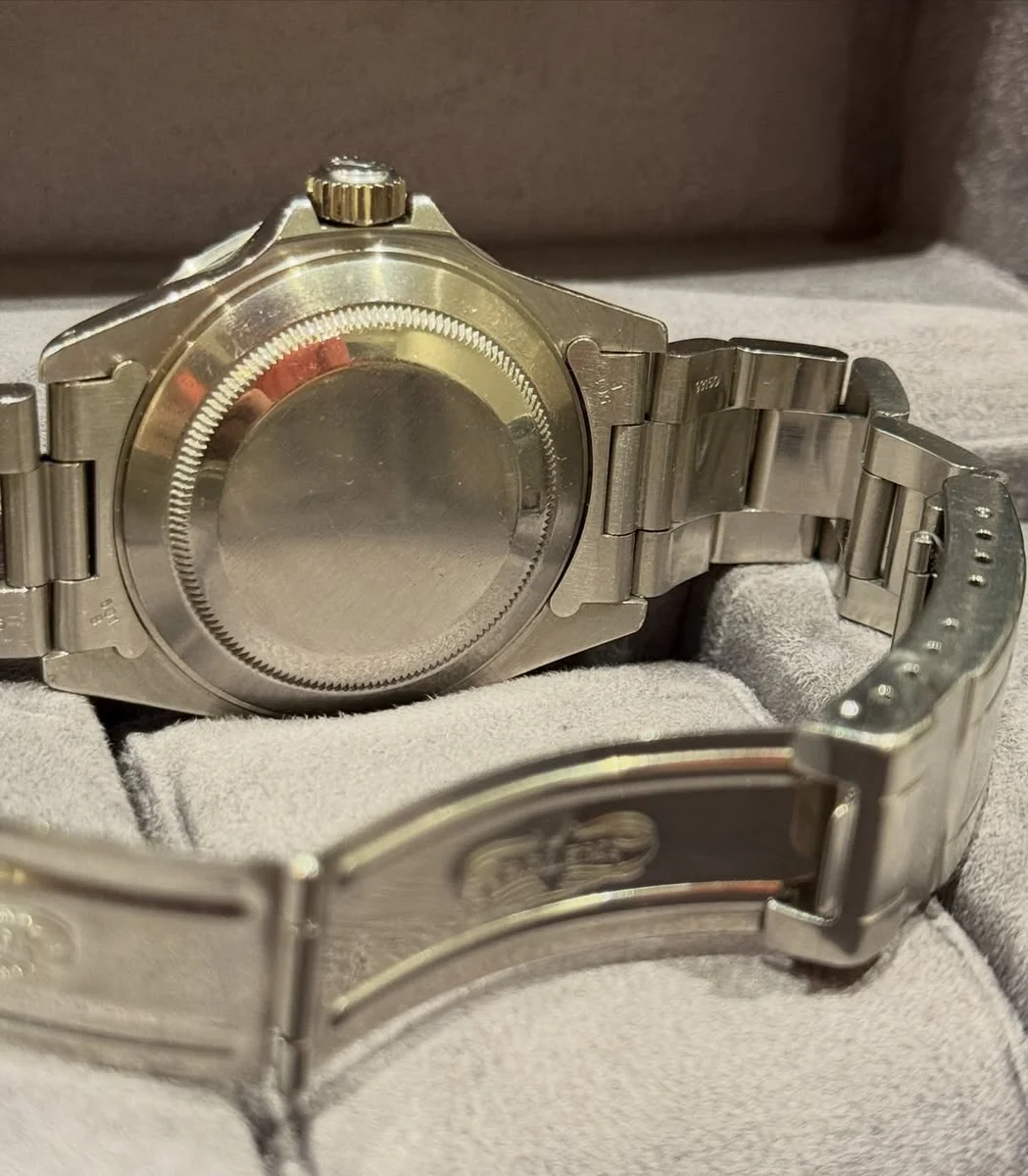 The Legendary Rolex Submariner Ref.16610 X Serial 1991 - Image 4