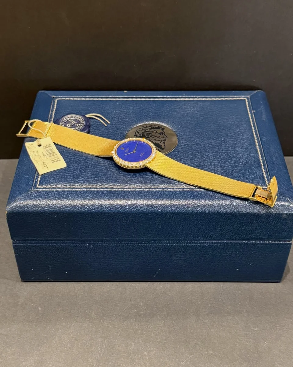 RARE 1970 Rolex Cellini Lapis Lazuli18k Yellow Gold In Excellent Condition - Image 9