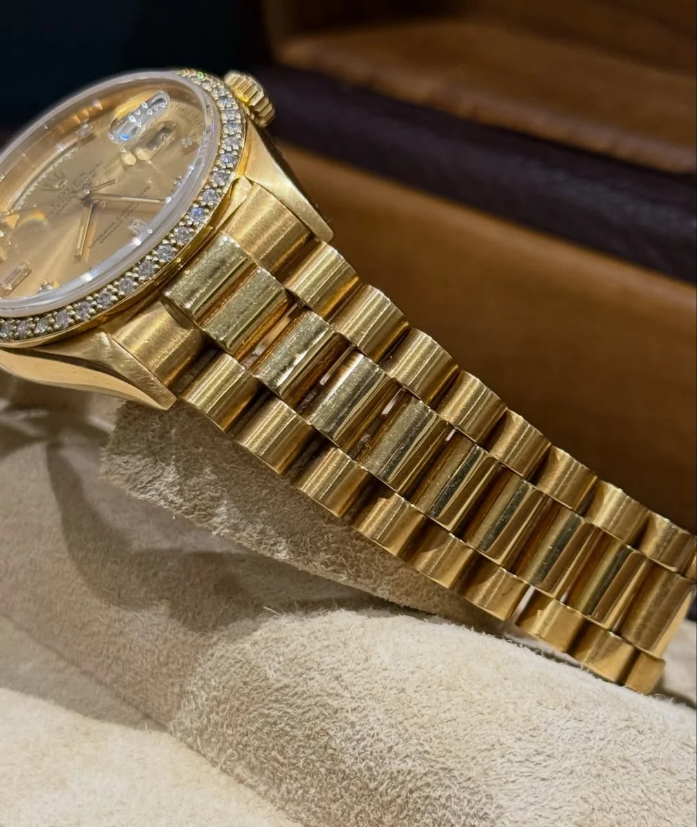 Rolex Day-Date 1995 18000 Rolex Diamonds - Full Gold 36MM - Image 4