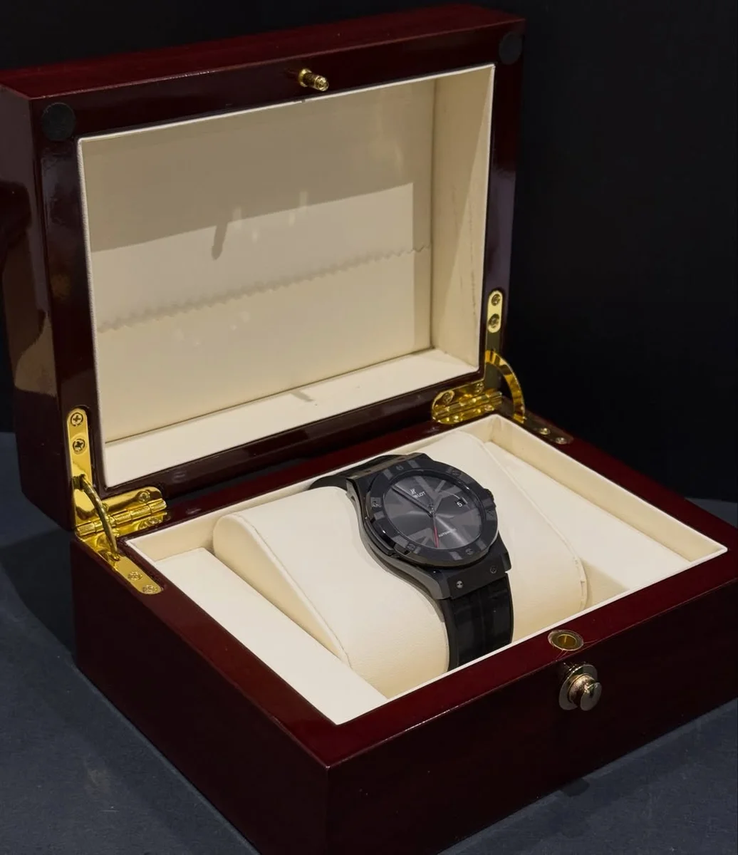 Hublot Special London Edition 50/50 Piece Ceramic PVD - Image 5