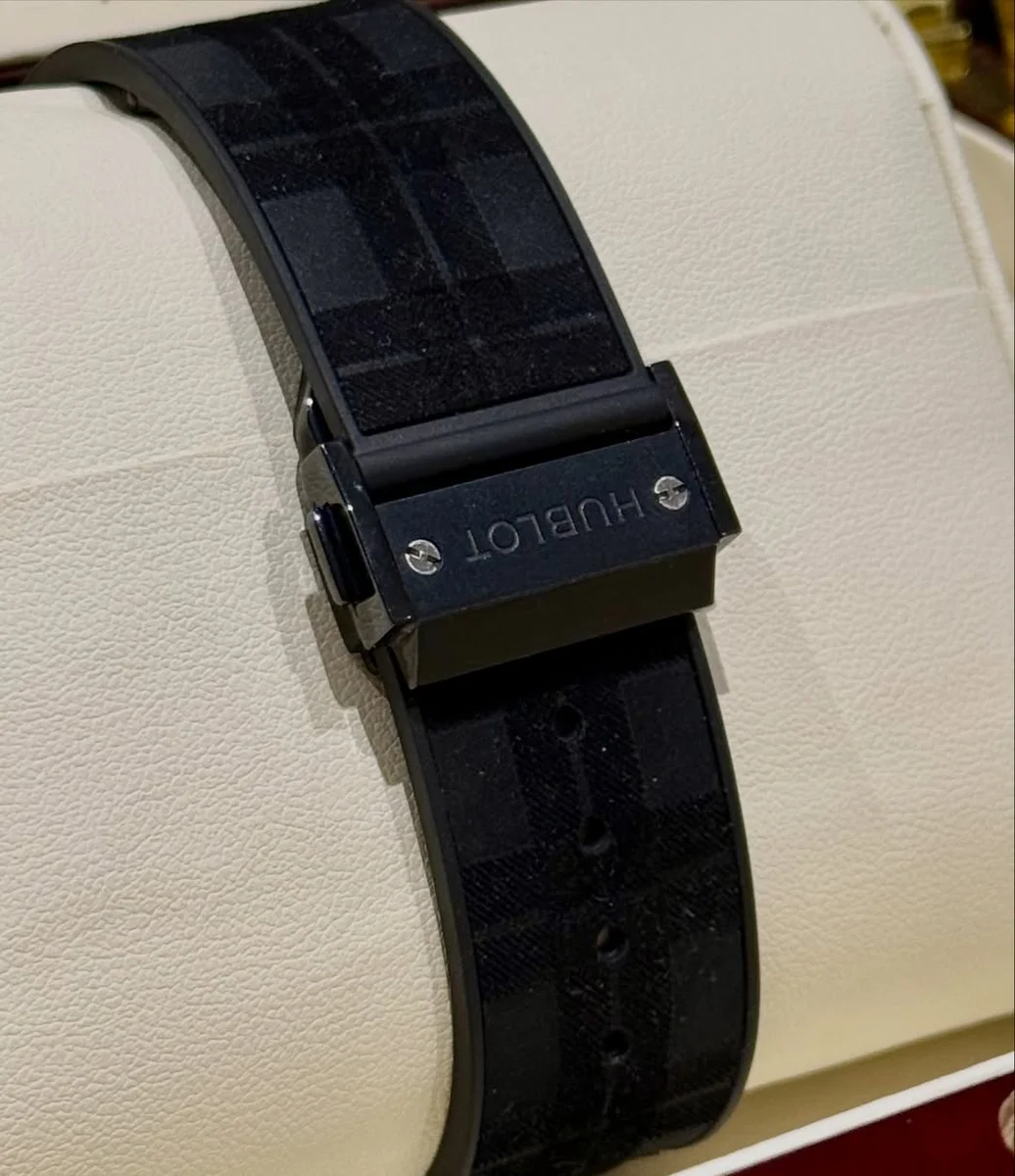 Hublot Special London Edition 50/50 Piece Ceramic PVD - Image 4