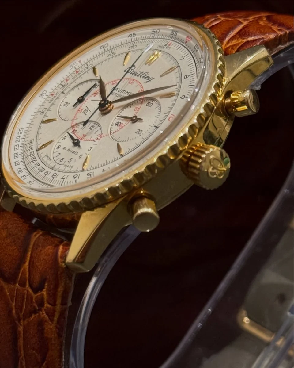 Breitling Novelty Navitimer Chronograph In Full 18K Gold 41mm - Image 3