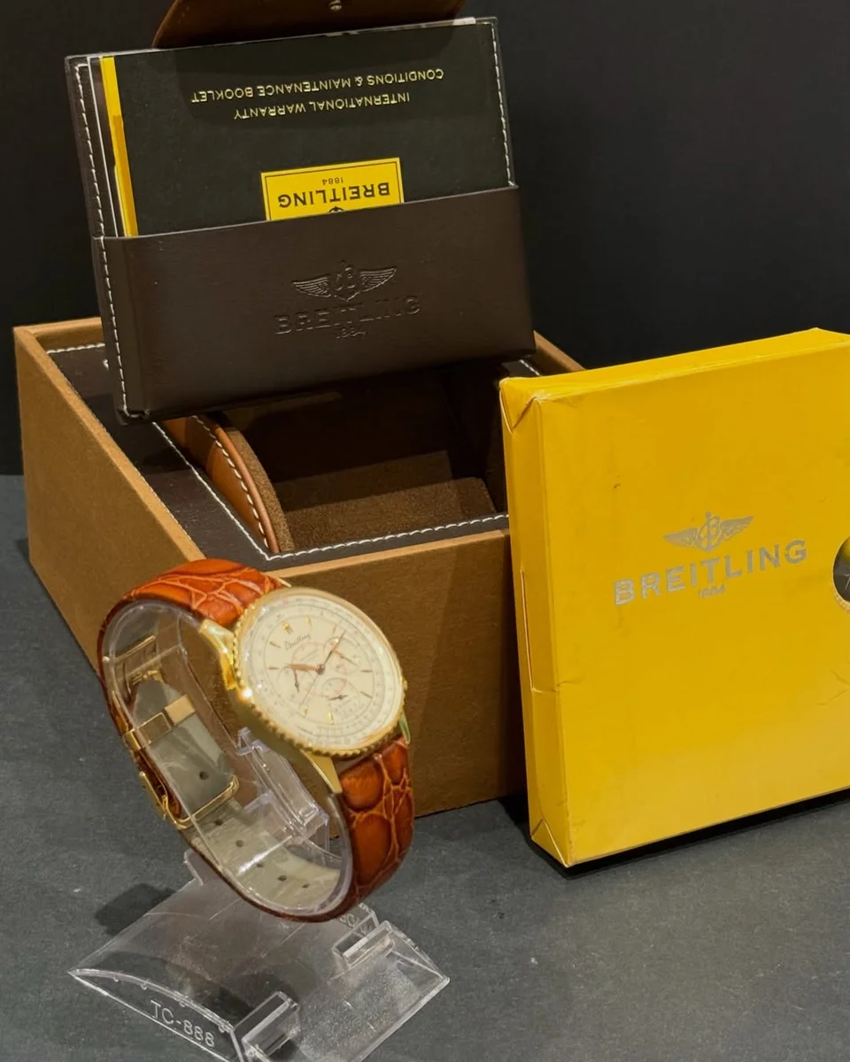 Breitling Novelty Navitimer Chronograph In Full 18K Gold 41mm - Image 4