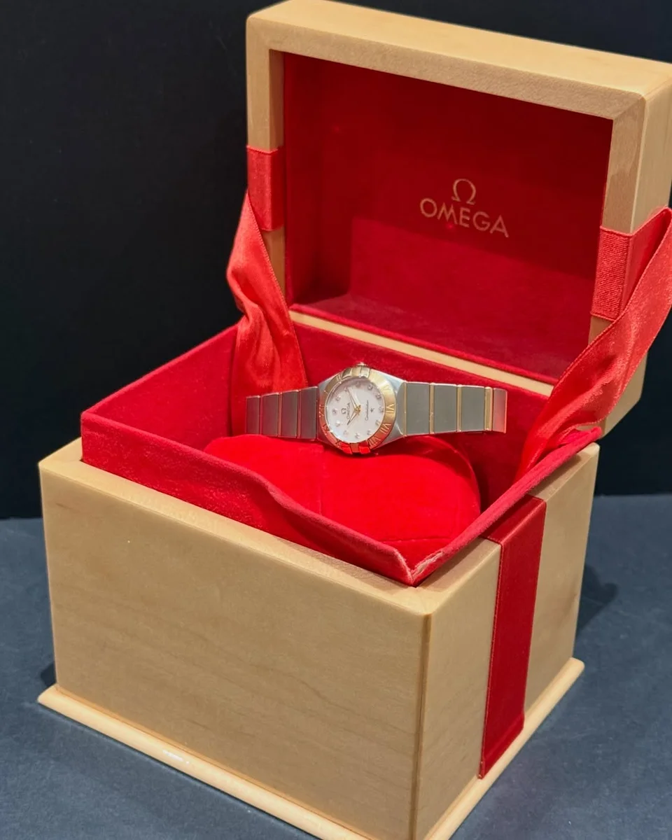 Omega Constellation 28MM Gold Steel MOP - Image 5