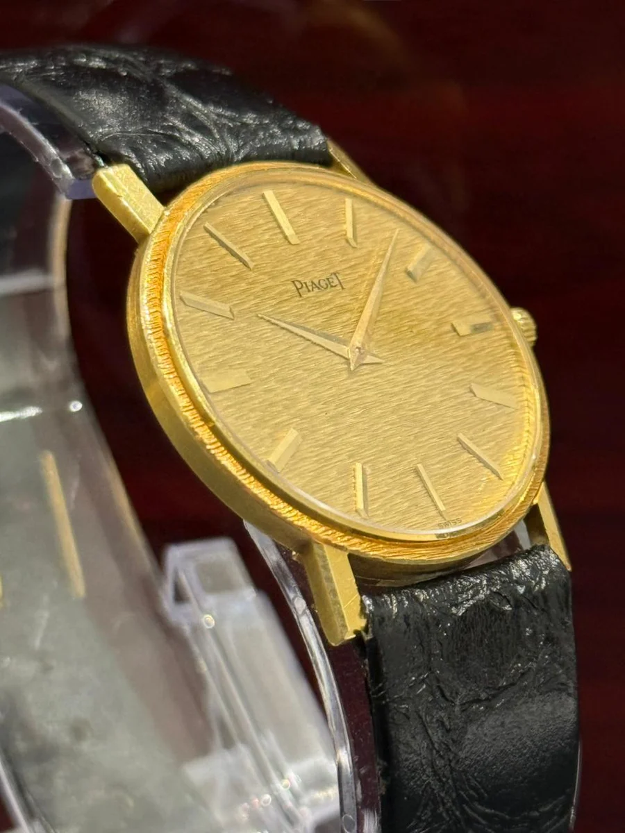 Piaget 1970 True Gem Rare Piaget Classic 18K Full Gold - Image 2