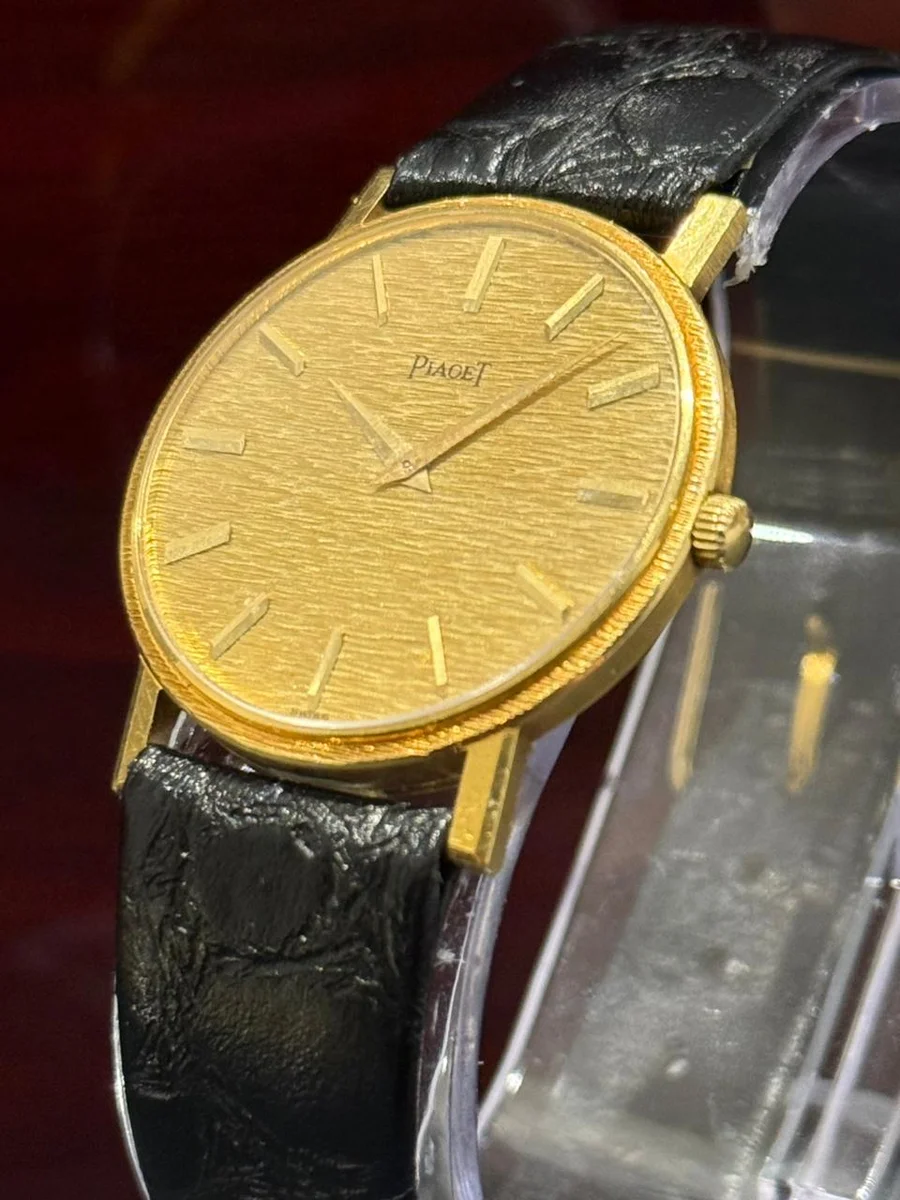 Piaget 1970 True Gem Rare Piaget Classic 18K Full Gold - Image 3
