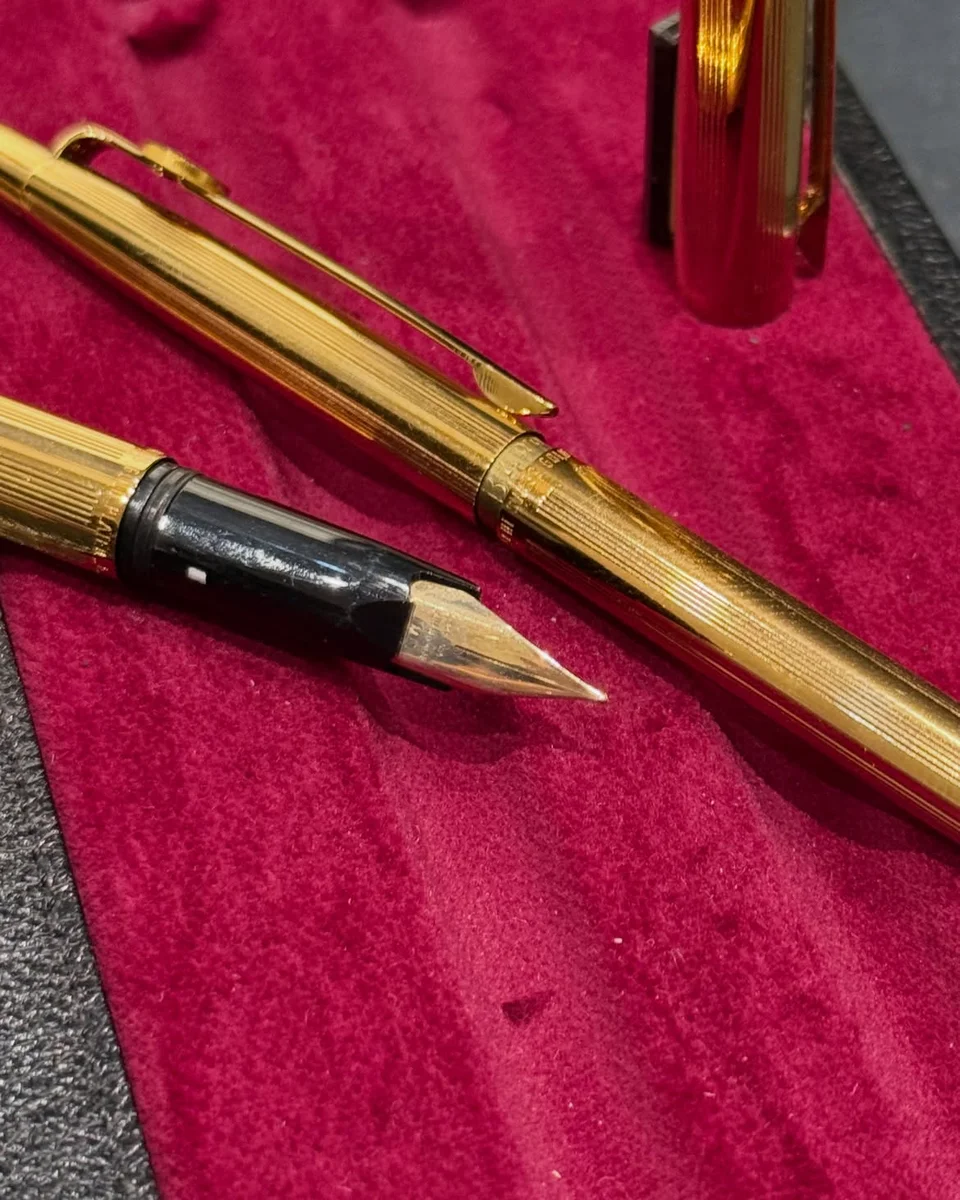 Rare Protocol Gift Sultan’s Official Gifts to H.E. Abdulaziz bin Mohammed Al-Rawas - Image 6