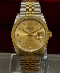 Alternative view of 1990 Rolex Datejust Reference 16233 Complete Set