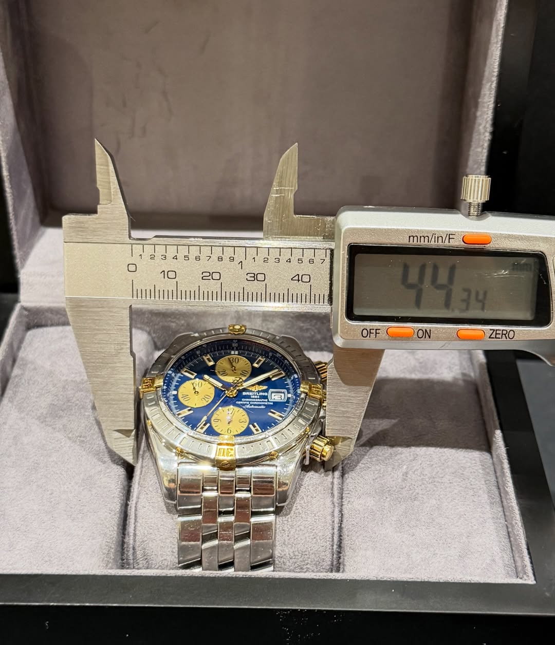 Breitling Chronomat Evolution Two Tone Full Steel - Image 8