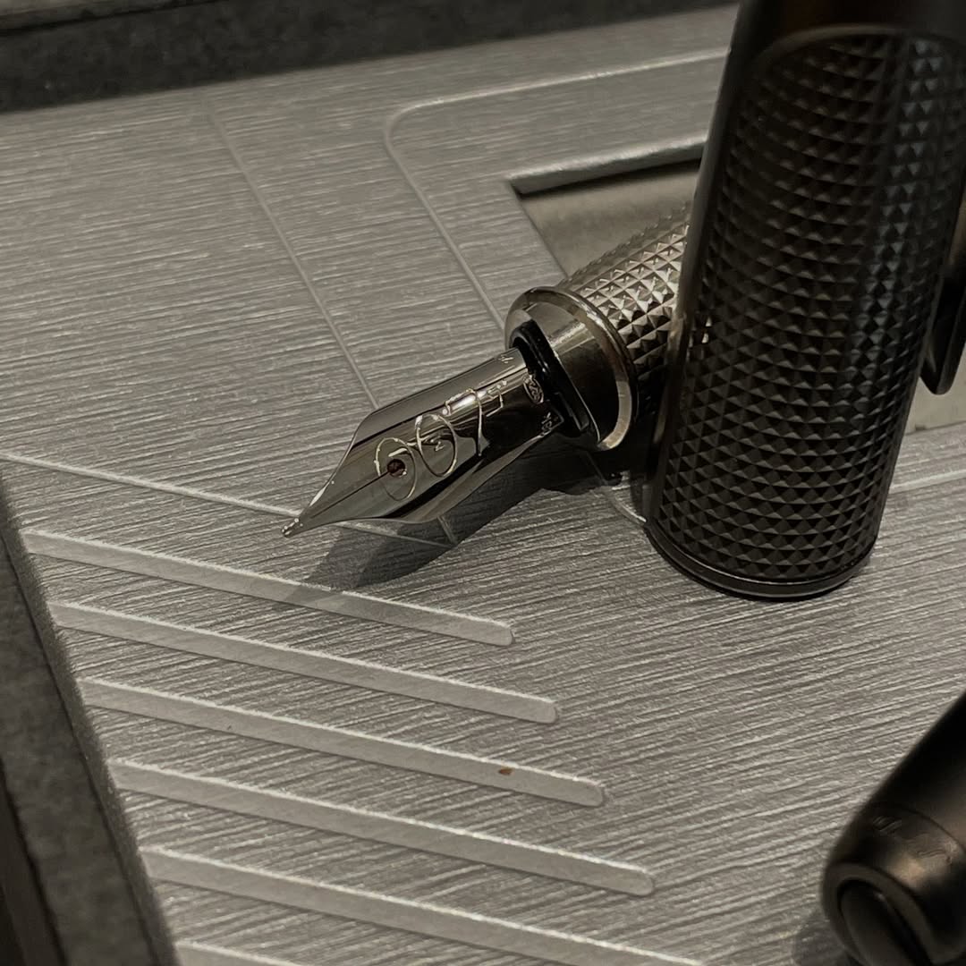 Global Rarity Set S.T. Dupont, Big Set Special Edition James Bond 007 - Image 16