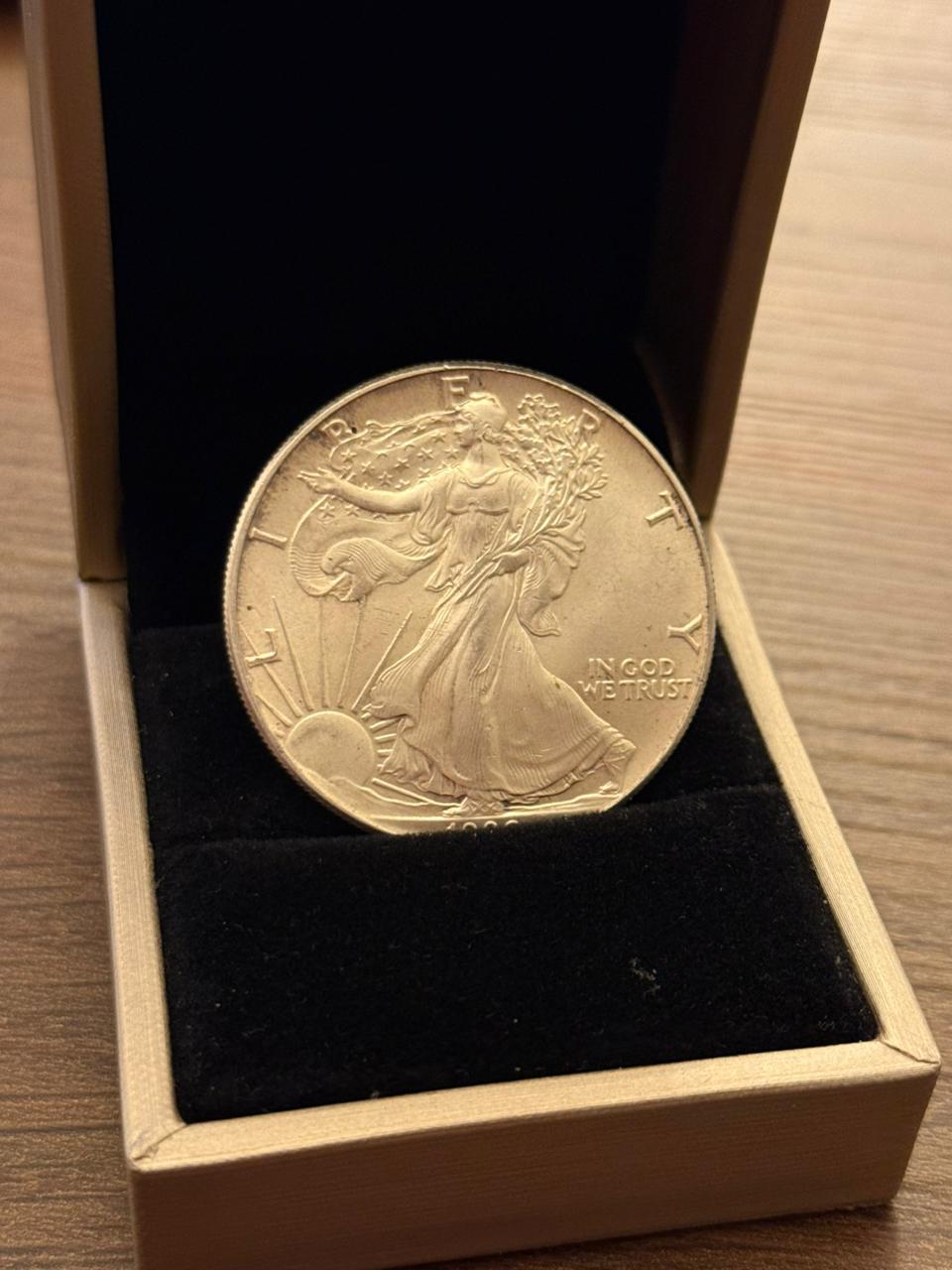 Rare 1 OZ Fine Silver One Dollar USA 1986